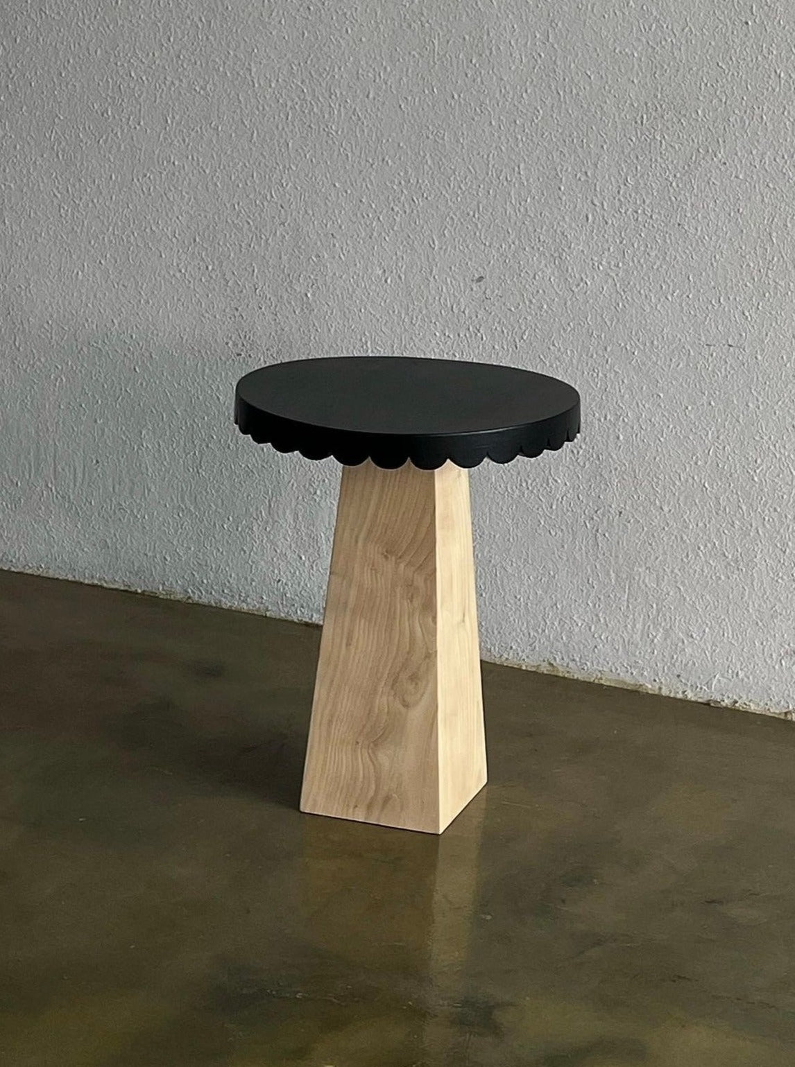 Tent Sidetable